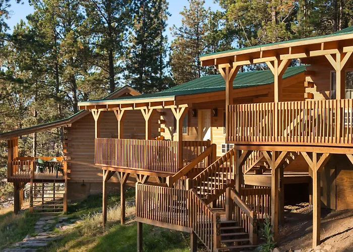 Rock Crest Lodge & Cabins